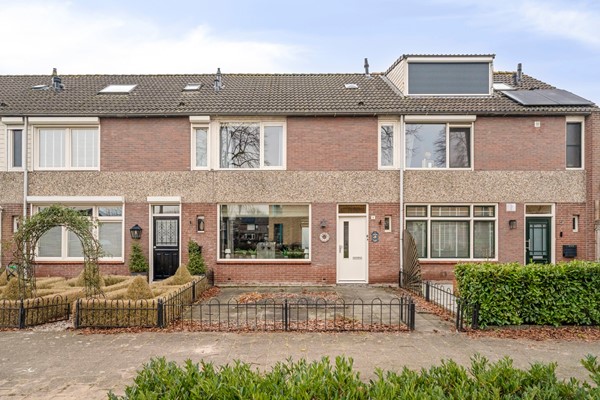 Bunschoten-Spakenburg - Jan Zwartplantsoen 6 - Meerwaerde Makelaars-01.jpg